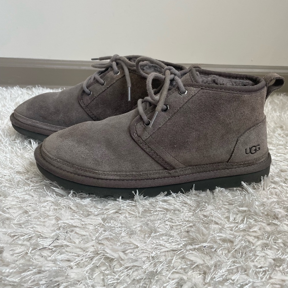 UGG Men's Gray Neumel Chukka Boots - Picture 5 of 12